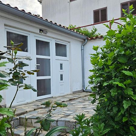 Apartments Betty Borik Rovigno Esterno foto